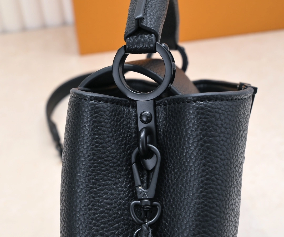 8V M23955 cowhide Capucines BB item:DT-B225E2603