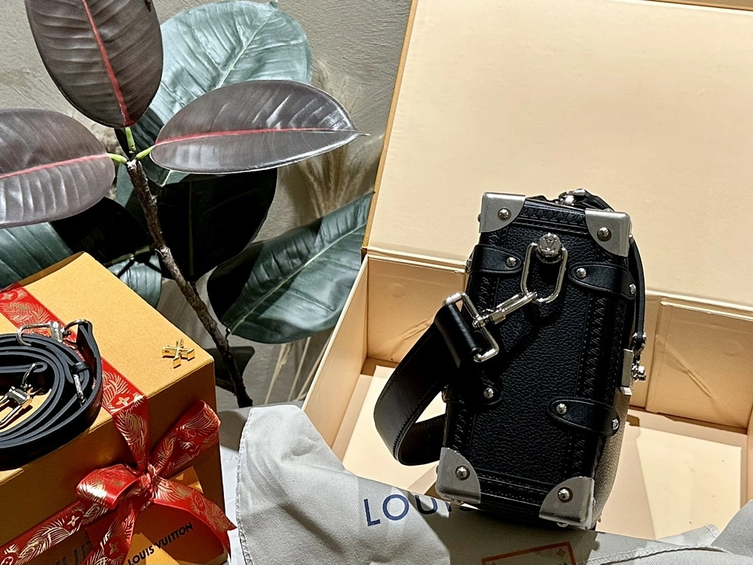 8V M25160 cowhide item:DT-B264F2431