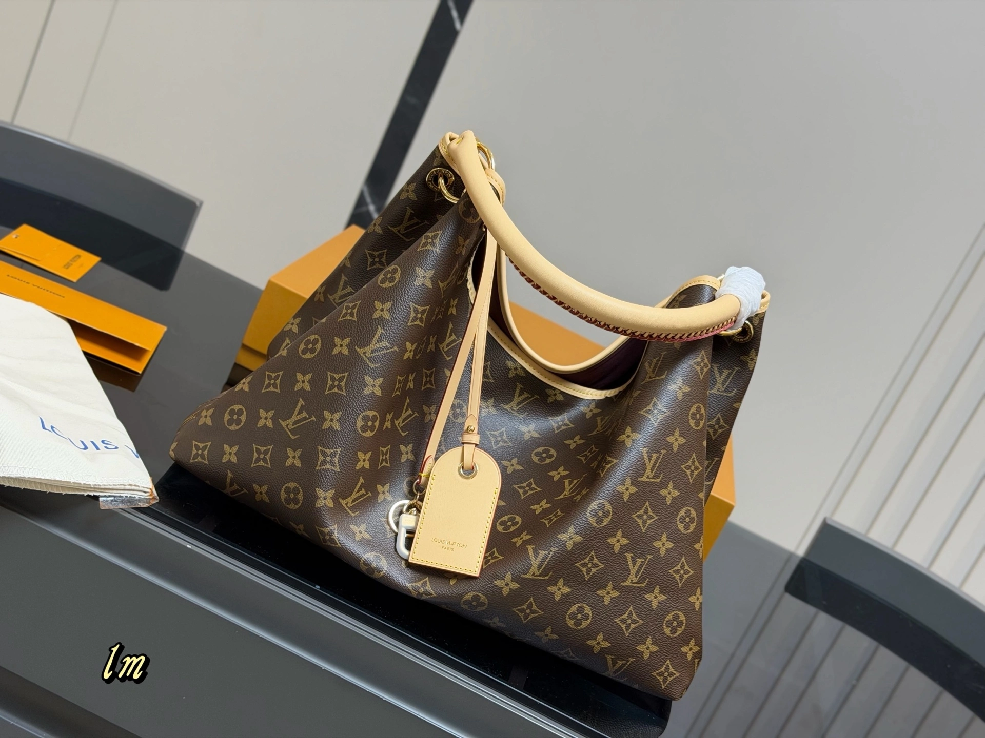 8V M25877 Gracefull item:ET-B264L0908T