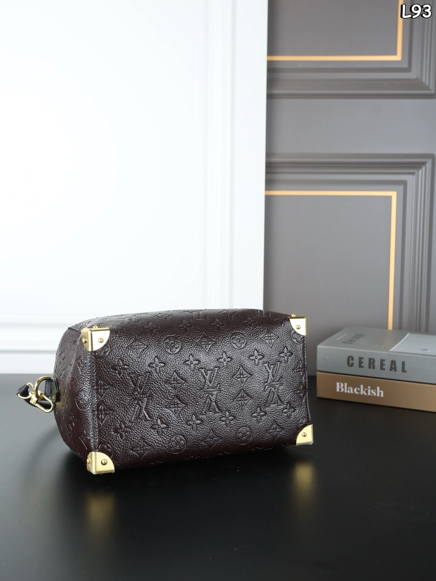 8V M26392 Speedy TRUNK waxed skin item:ET-B000I0301