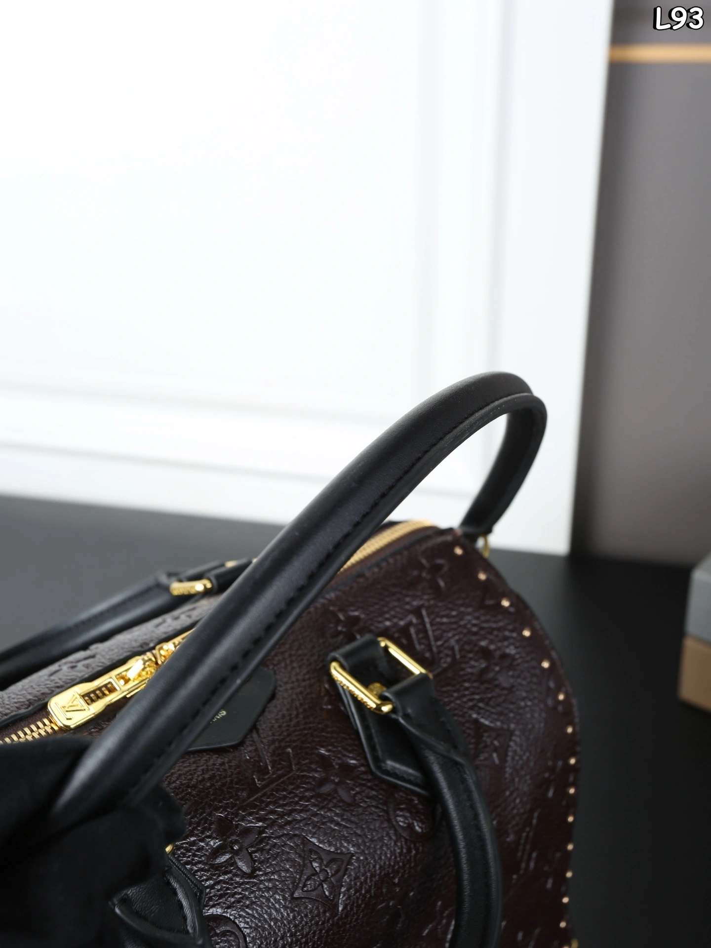 8V M26392 Speedy TRUNK waxed skin item:ET-B000I0301
