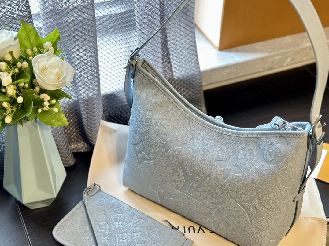 8V M46673 carryall cowhide item:DT-B000G3134