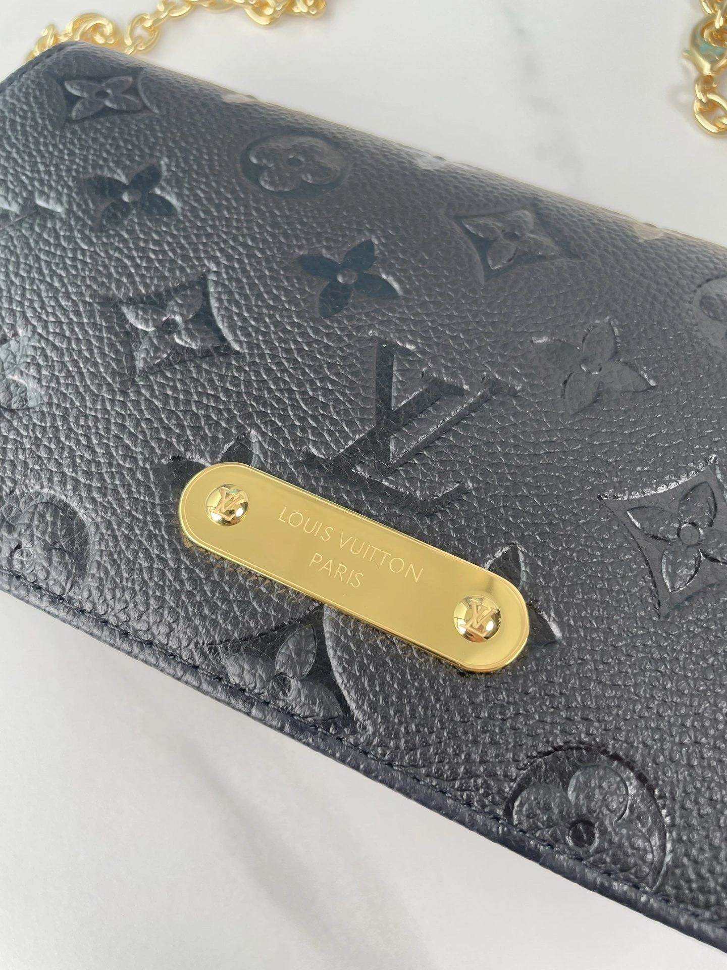 8V M46919 Lily Wallet On Chain item:DT-B000J0807
