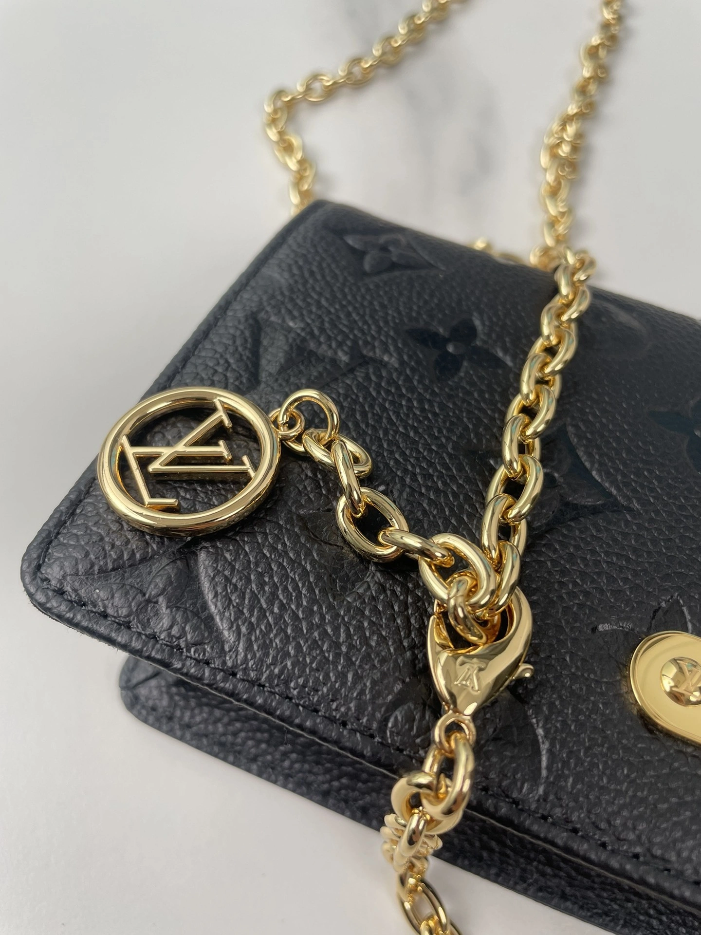 8V M46919 Lily Wallet On Chain item:DT-B000J0807