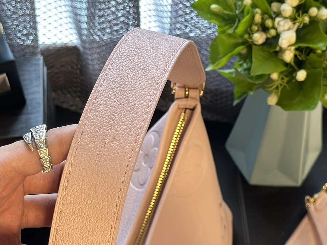 8V M47082 carryall cowhide item:DT-B000G3135