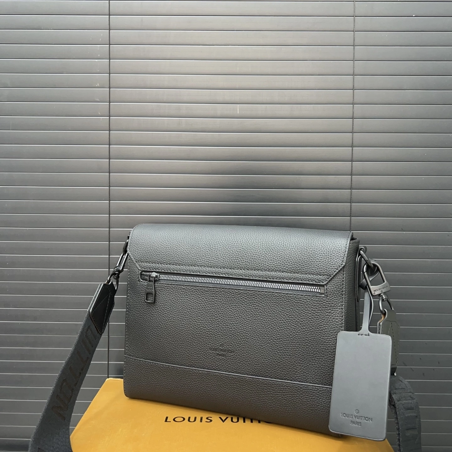 8V M57080 cowhide item:ET-B101F0613