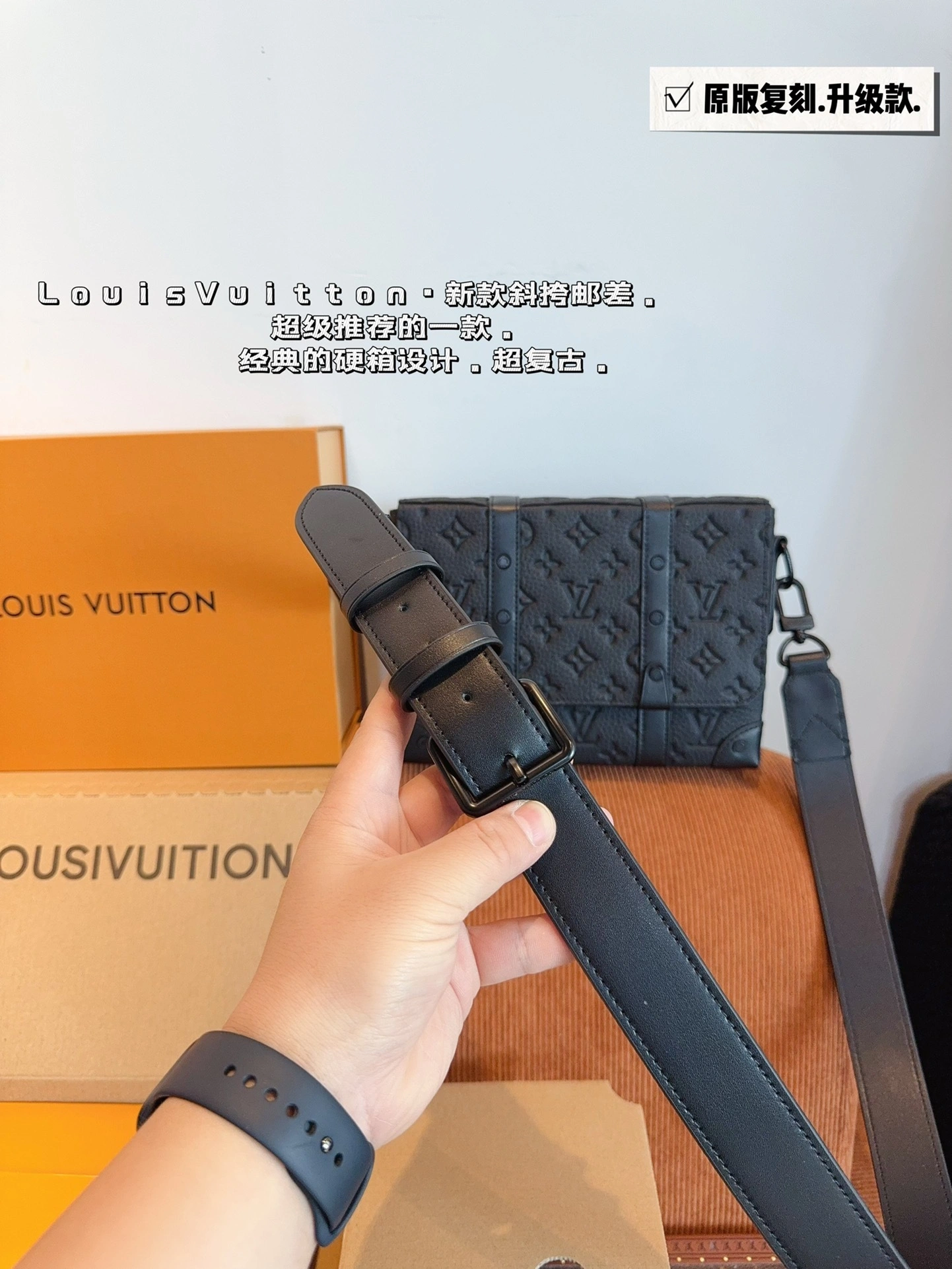 8V M57726 Messenger Calfskin item:DT-B264F0508