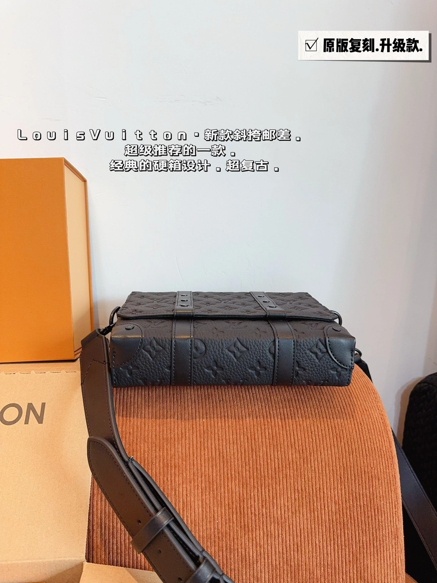 8V M57726 Messenger Calfskin item:DT-B264F0508
