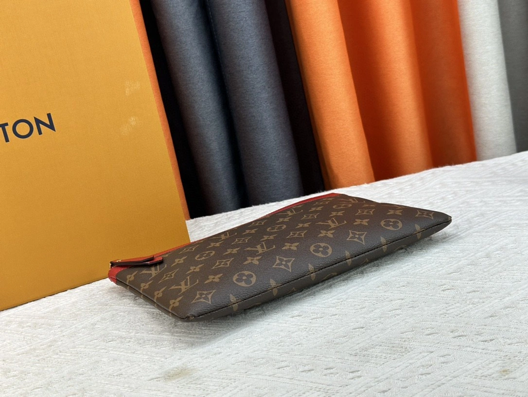 8V M62048 cowhide item：ET-B225A0498H