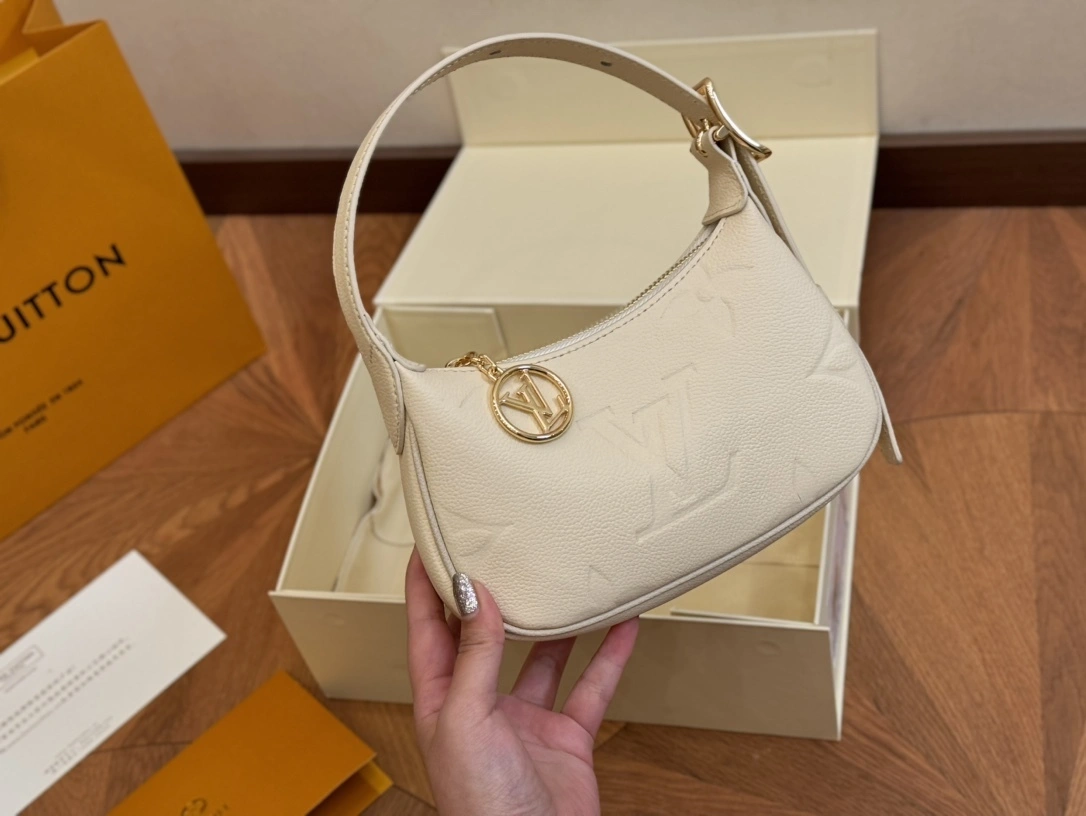 8V M82519 mini moon item:DT-B264H0152