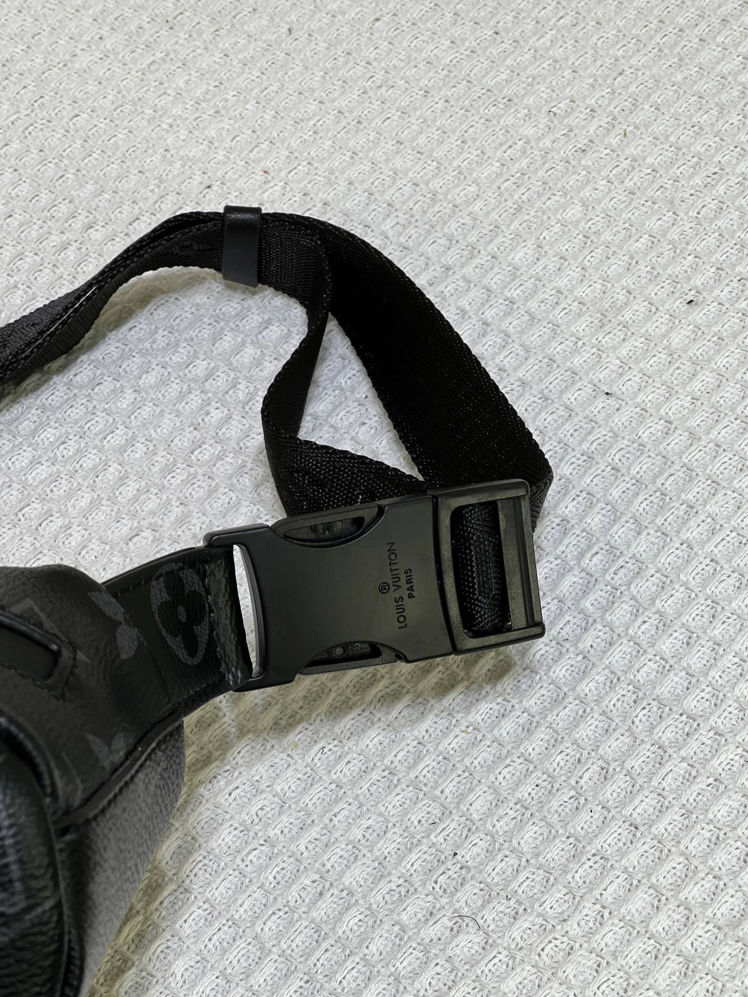 8V M82777 item:ET-B225A1708