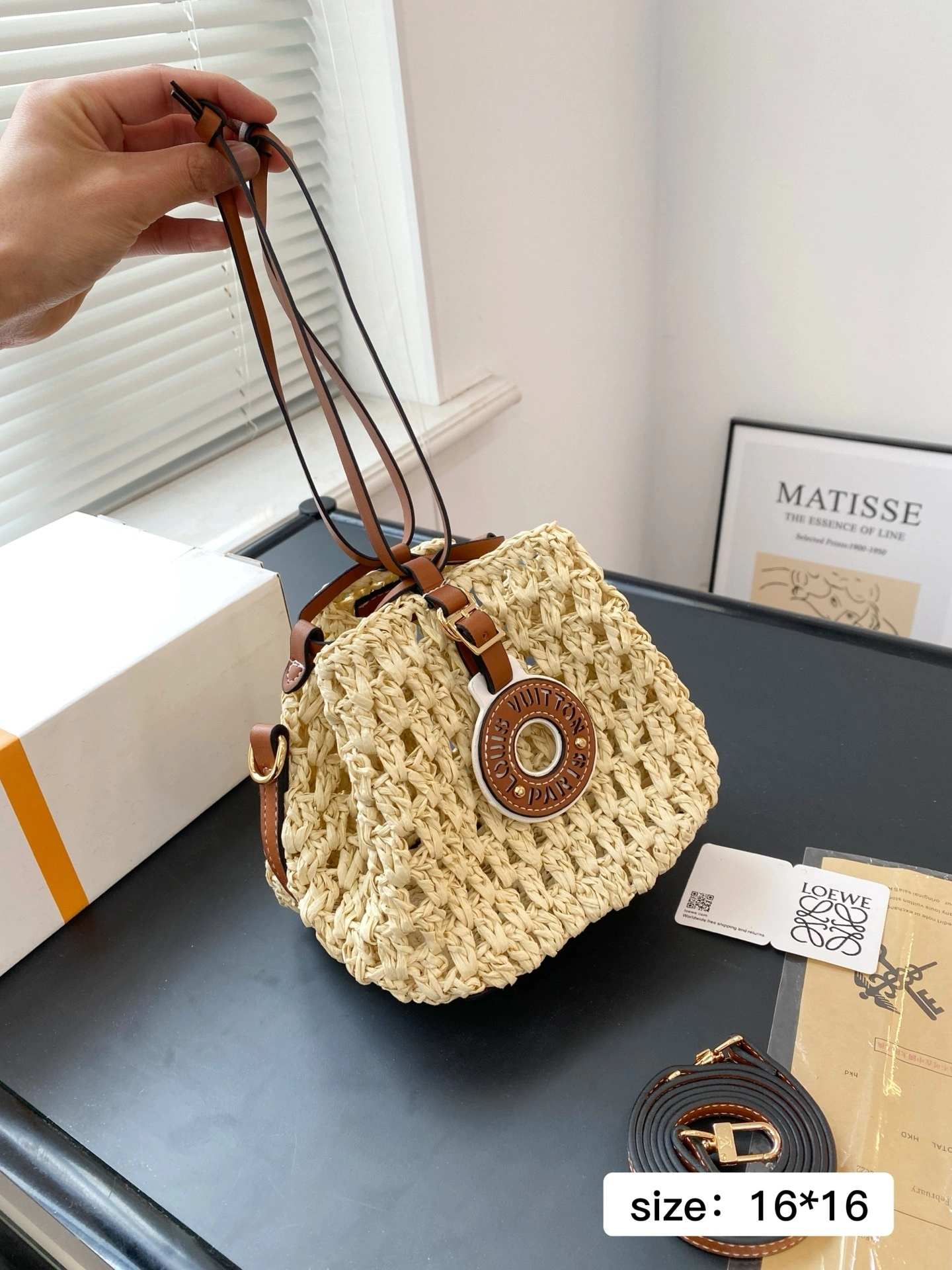 8V M83521 Noe Purse item:ET-B101F0609