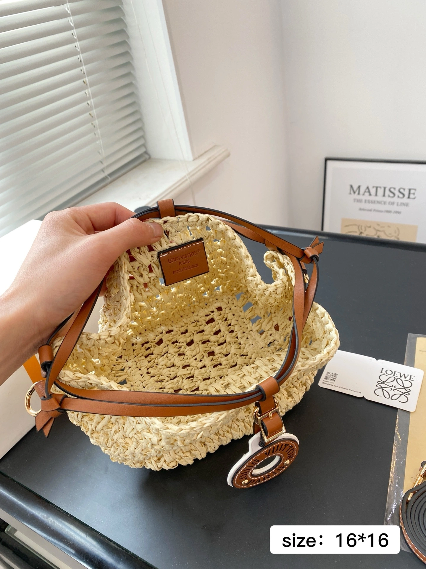 8V M83521 Noe Purse item:ET-B101F0609