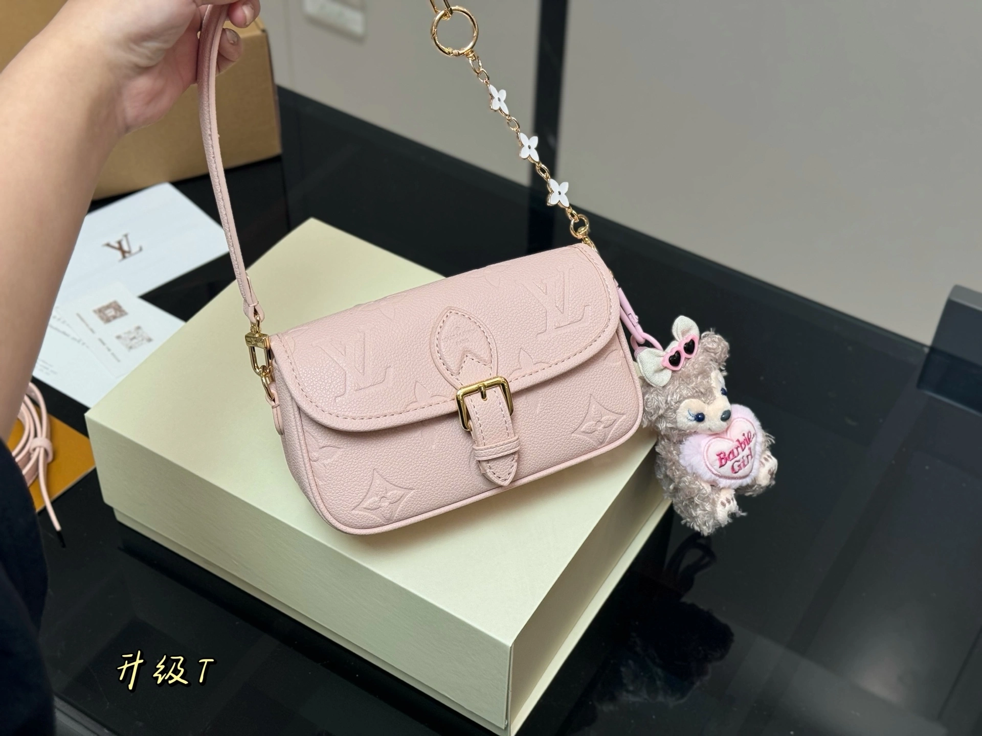 8V M83566 Diane item:ET-B234G3013