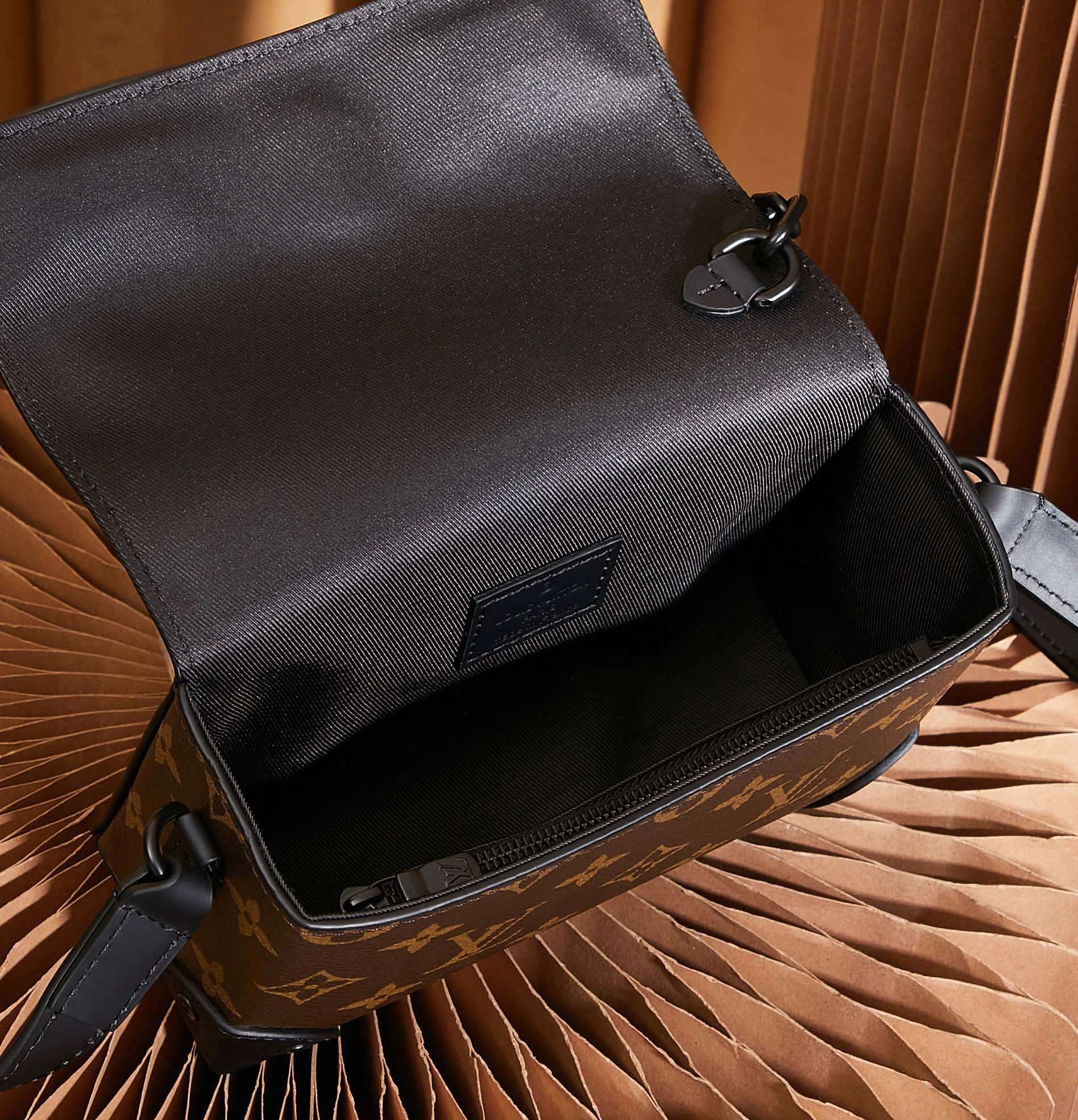8V M83613 Steamer cowhide item:ET-B164A1705