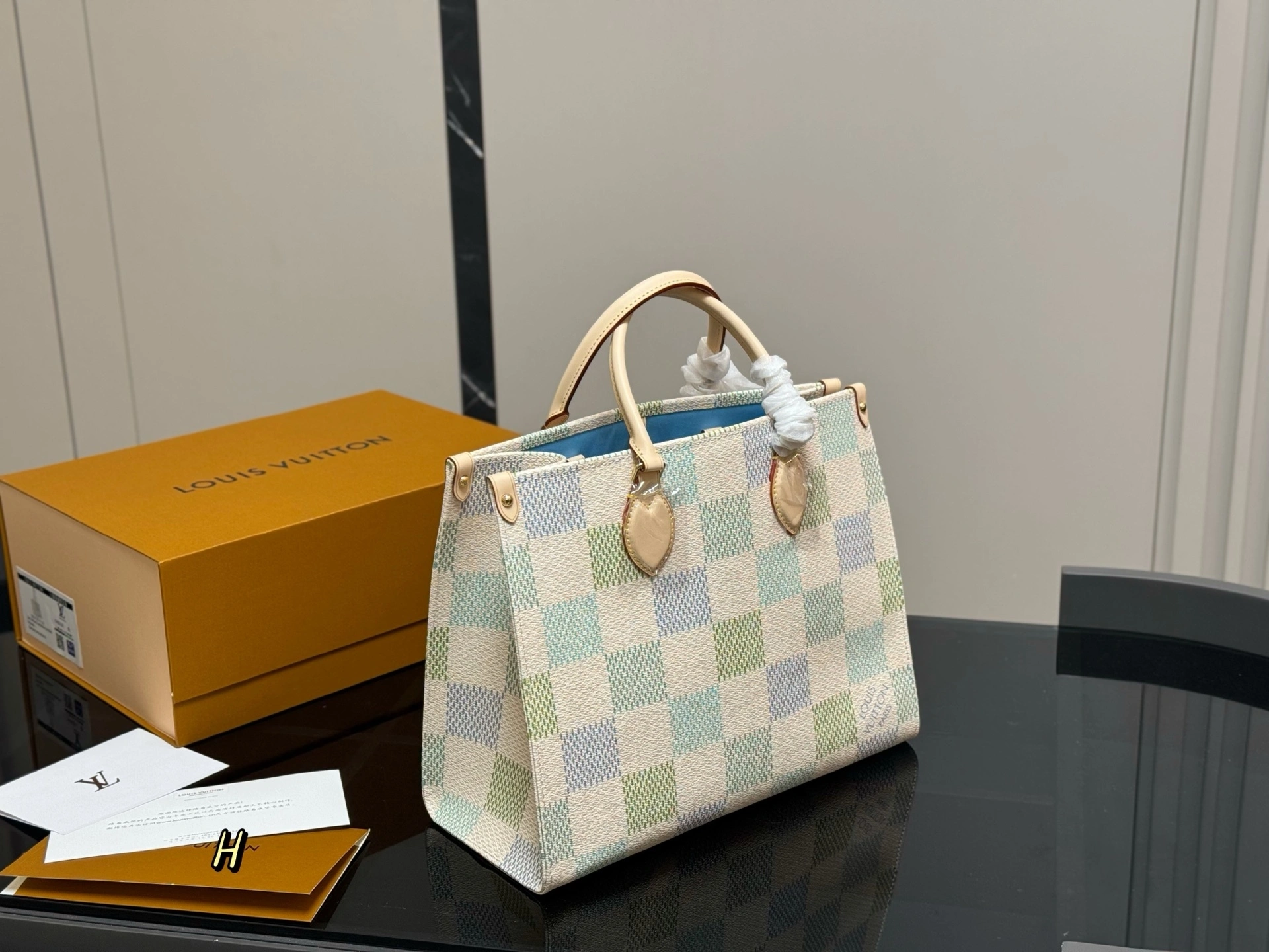 8V N40518 onthego cowhide item:ET-B234G3007