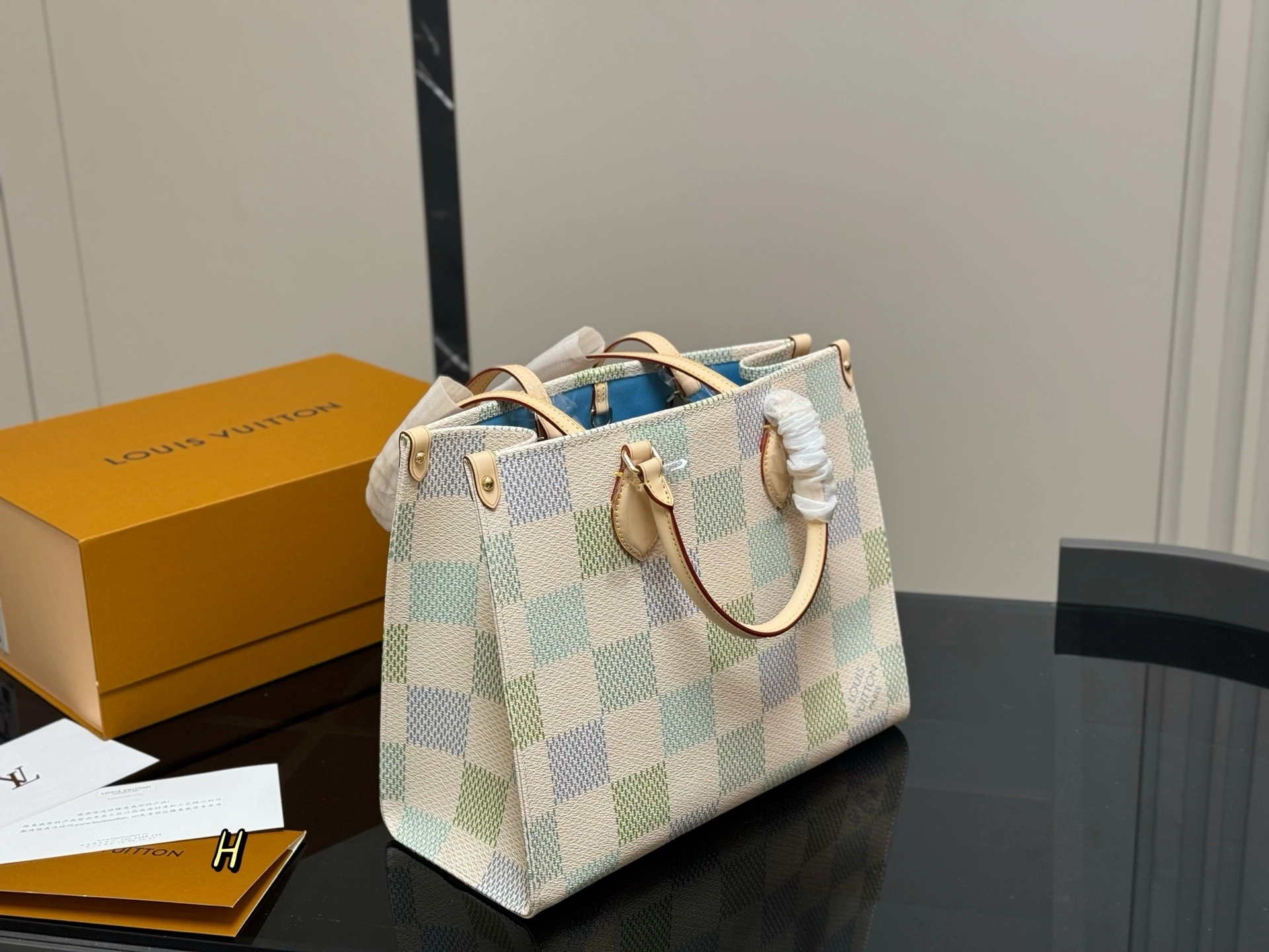 8V N40518 onthego cowhide item:ET-B234G3007