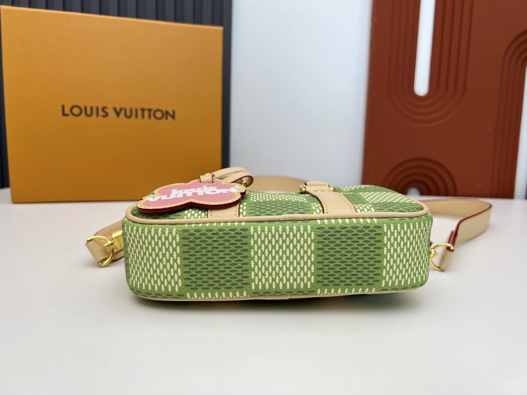 8V N40643 Nano Porte Documents Voyage item:ET-B000A1707