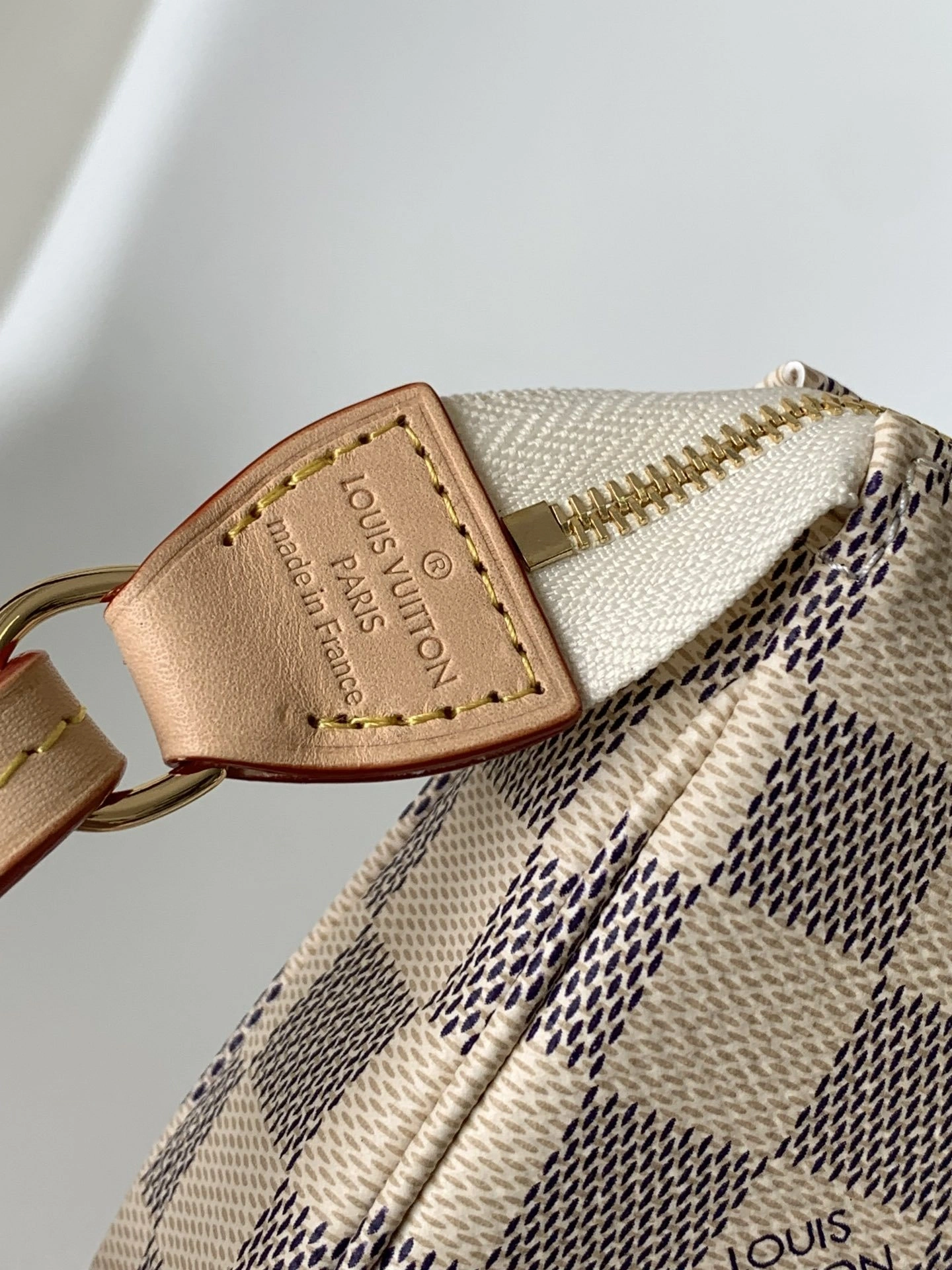 8V N41207 Calfskin item:FT-B000A2101