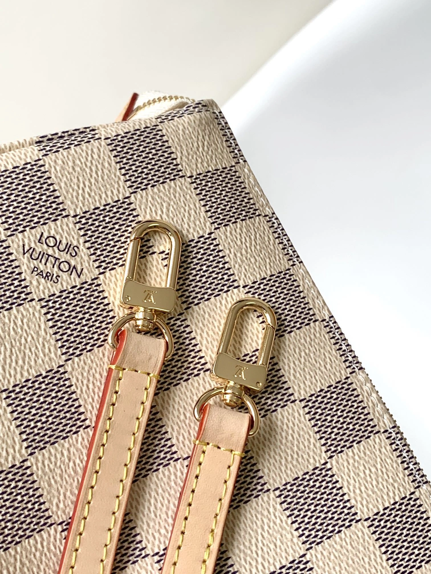 8V N41207 Calfskin item:FT-B000A2101