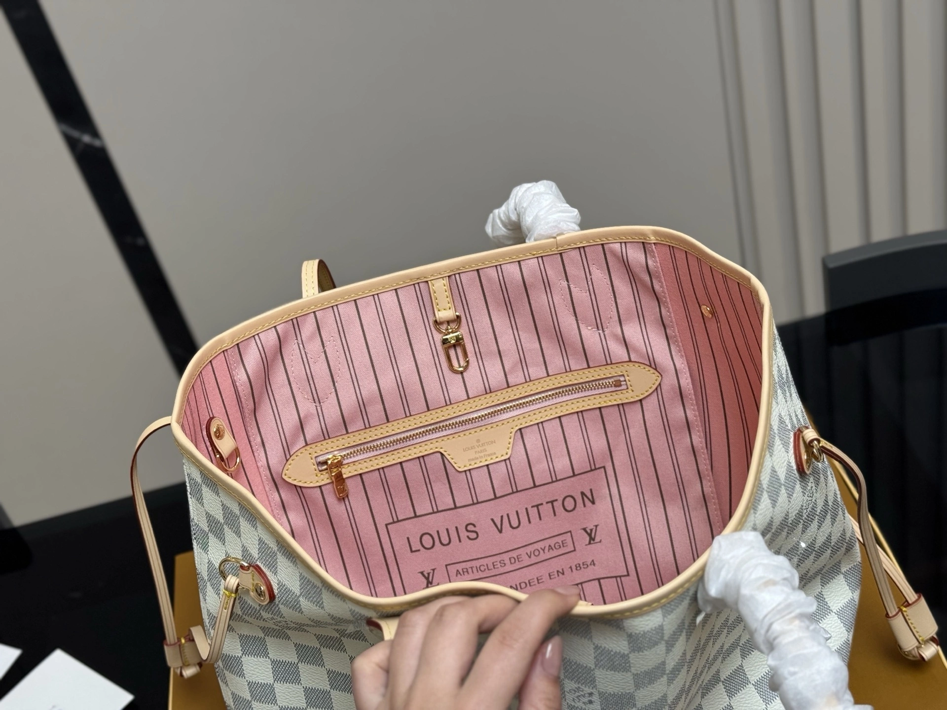 8V N41604 Neverfull item:ET-B234G3006