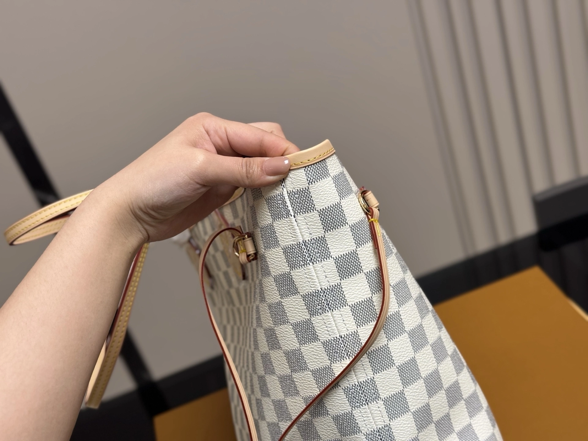 8V N41604 Neverfull item:ET-B234G3006