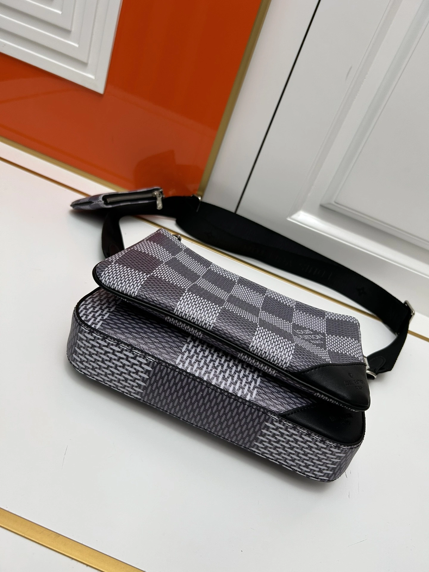8V N50017 Monogram Eclipse Monogram Eclipse Reverse item:DT-B225E2005