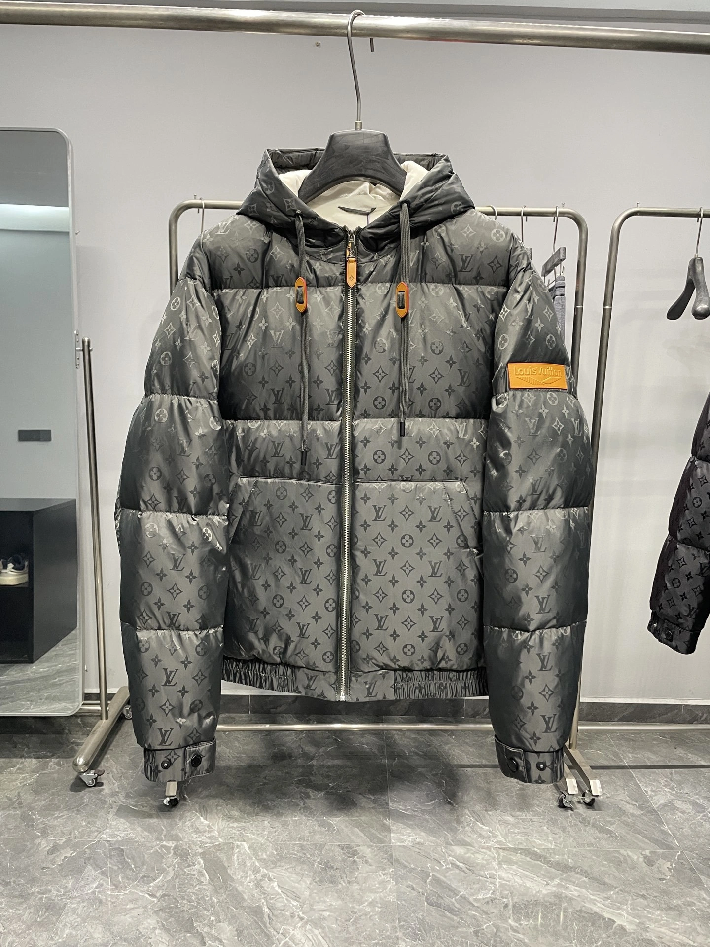 Bald Eagle-- 8V high quality version Down jacket 90% white duck down 2Colour item:E-F360K1806-2