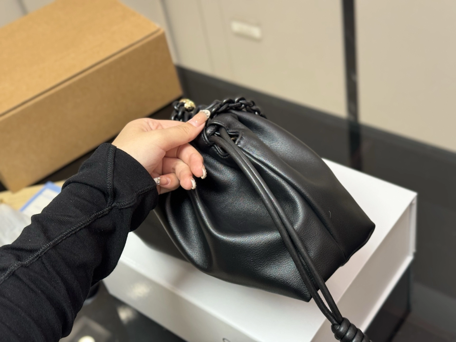 8o5w5 A411FCRX84-1100 Calfskin item:ET-B264I2430