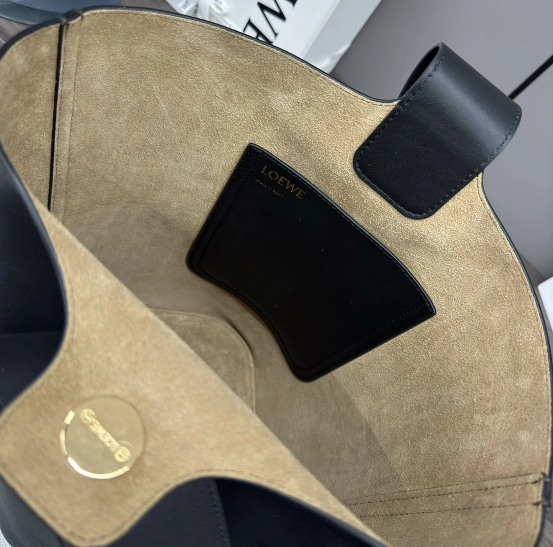 MOMO-- 8o5w5 AANBBBMX01-1100 high quality version Pebble Bucket cowhide item:E-B000E0401