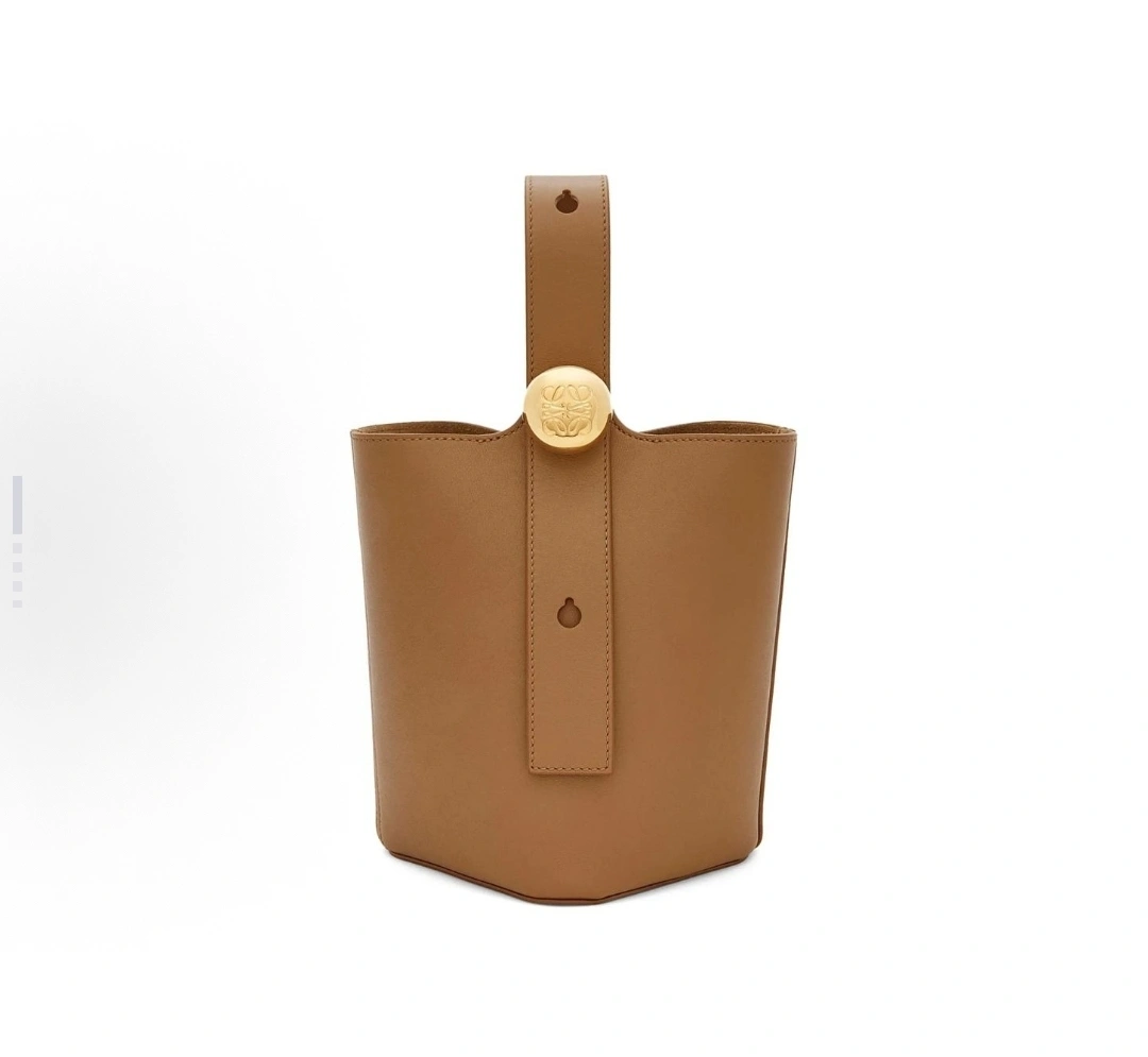 MOMO-- 8o5w5 AANBBBMX01-3980 high quality version Pebble Bucket cowhide item:E-B000E0404