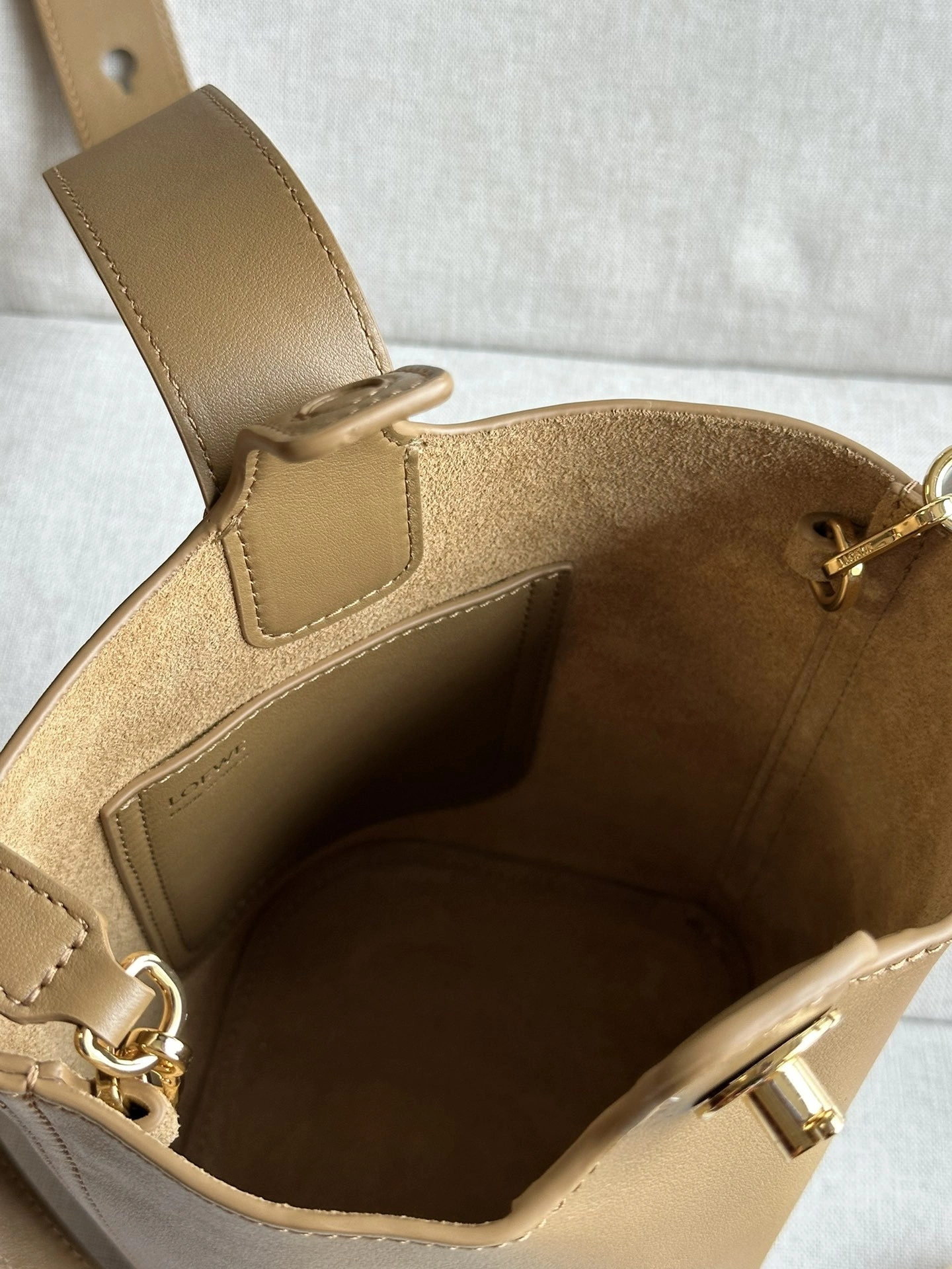 MOMO-- 8o5w5 AANBBBMX01-3980 high quality version Pebble Bucket cowhide item:E-B000E0404