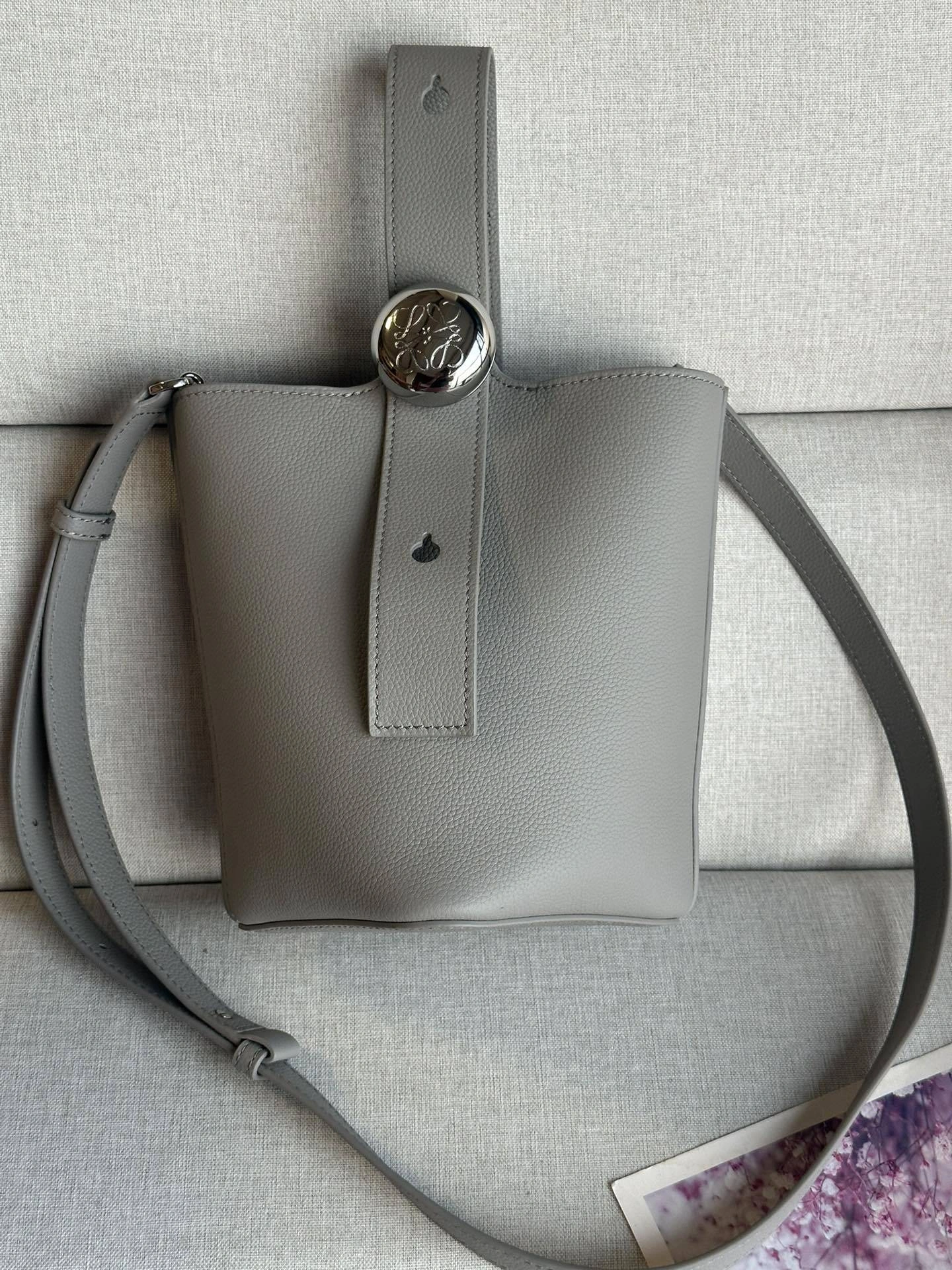 MOMO-- 8o5w5 AANBBBMX02-1150 high quality version Pebble Bucket cowhide item:E-B000E0403