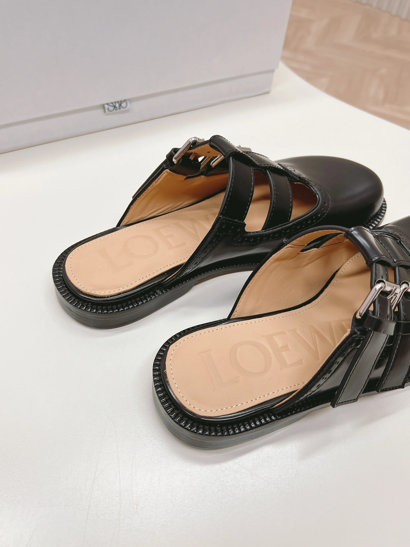8o5w5 L815379X83-1100 Campo cowhide Heel height：2CM item:ET-X479C2006