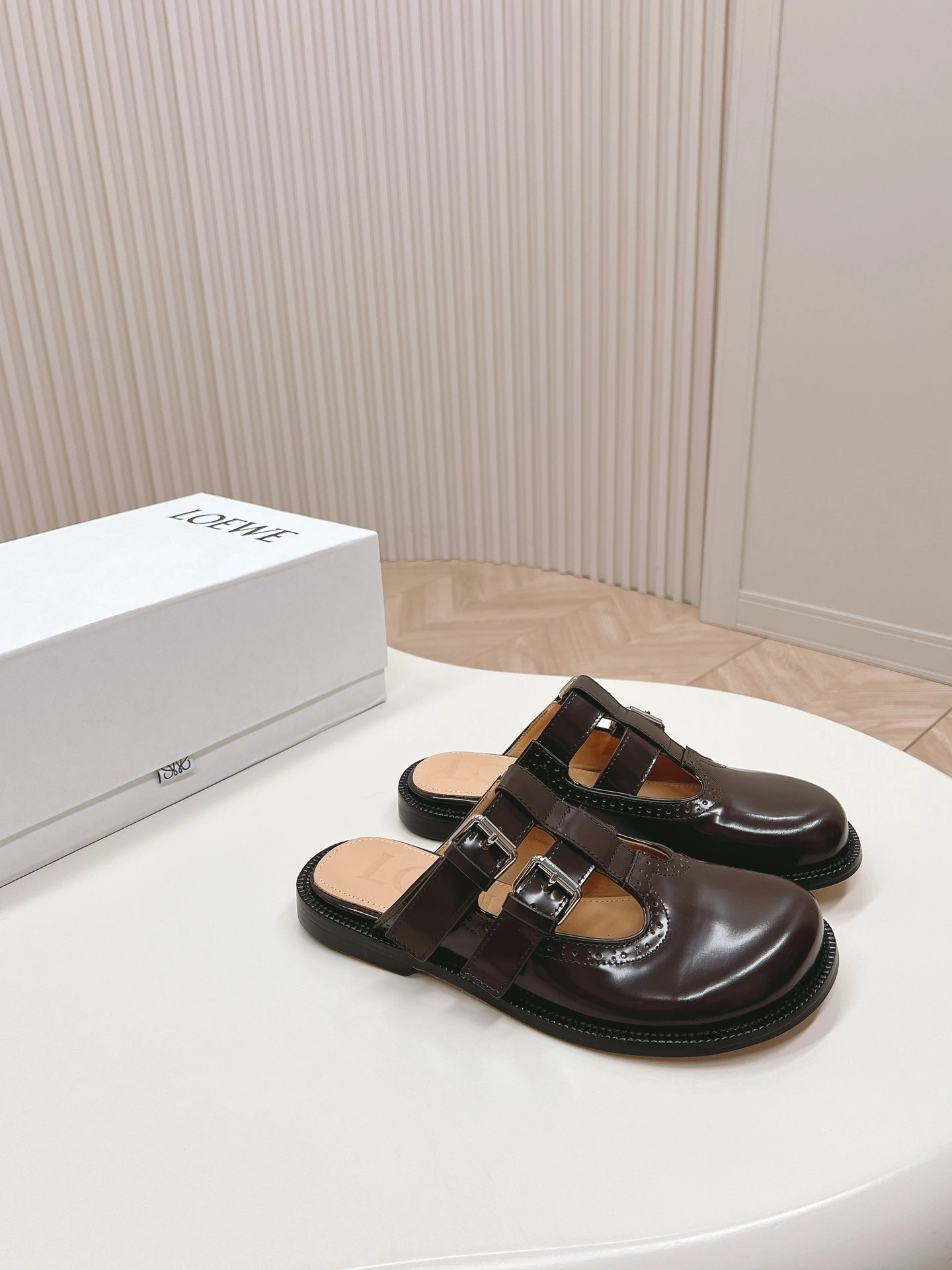 8o5w5 L815379X83-7110 Campo cowhide Heel height：2CM item:ET-X479C2004