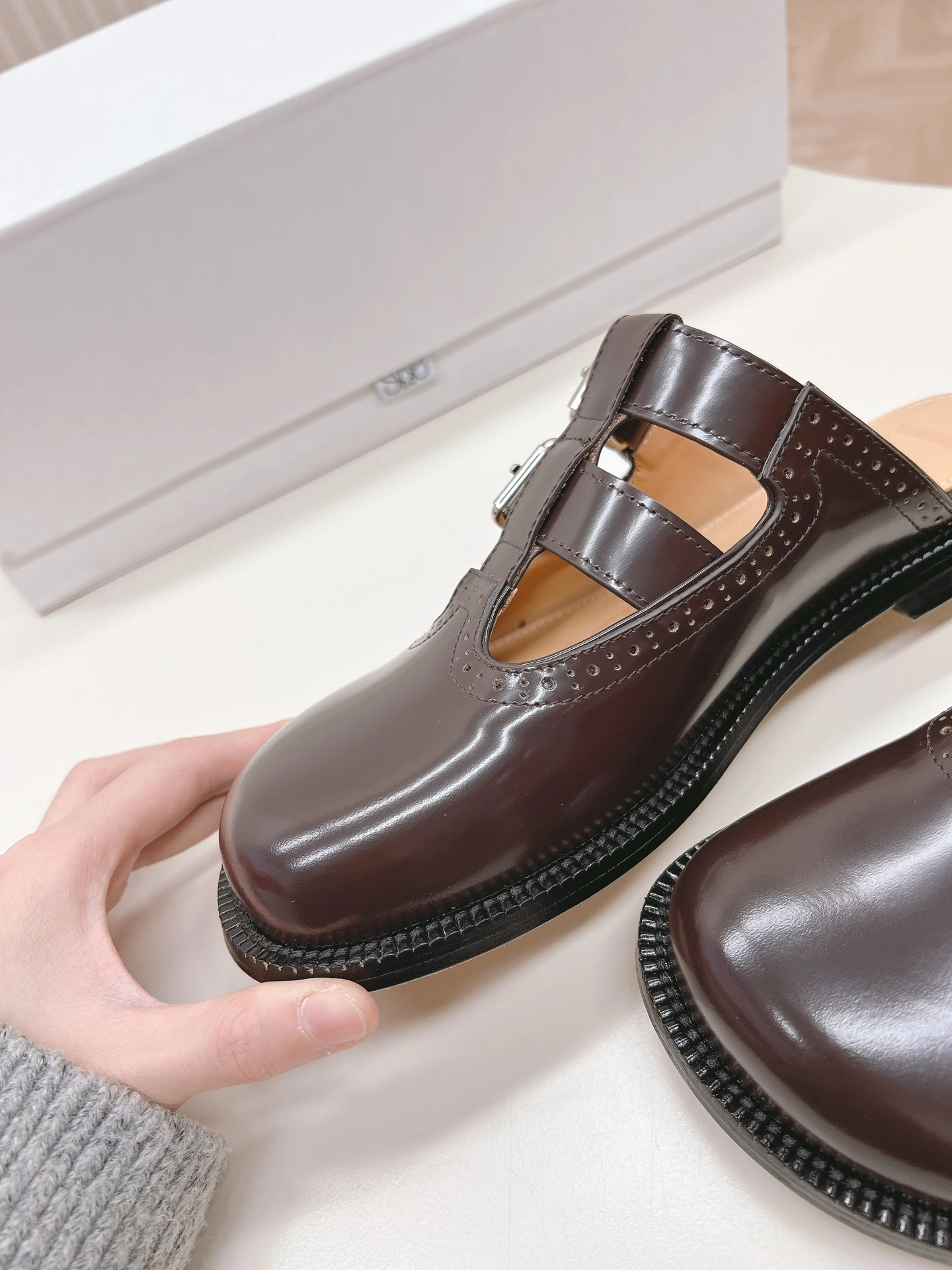 8o5w5 L815379X83-7110 Campo cowhide Heel height：2CM item:ET-X479C2004