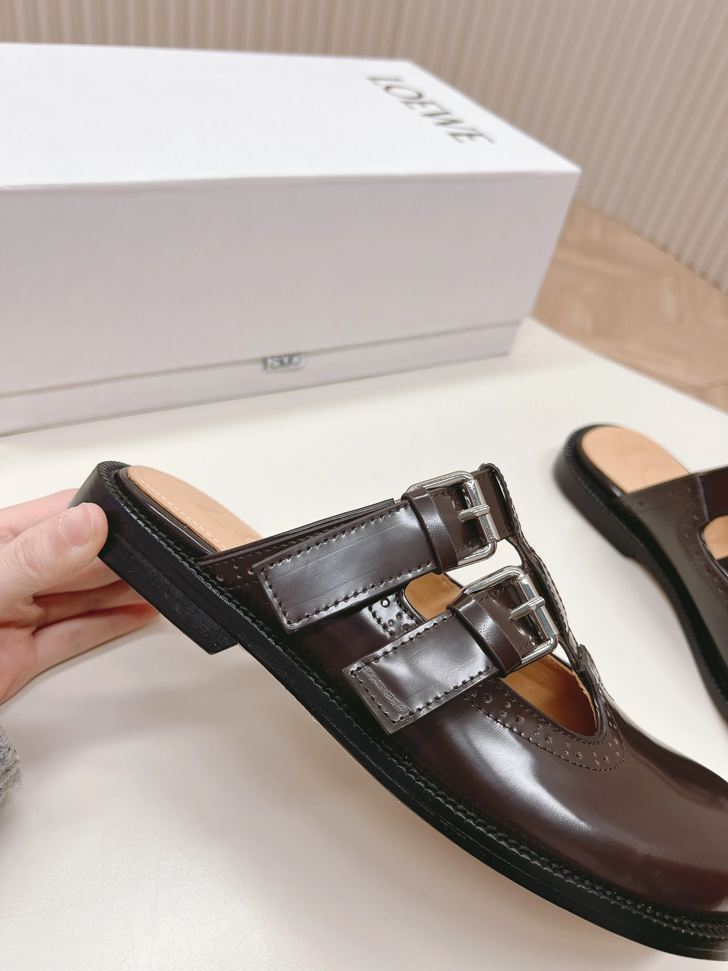 8o5w5 L815379X83-7110 Campo cowhide Heel height：2CM item:ET-X479C2004
