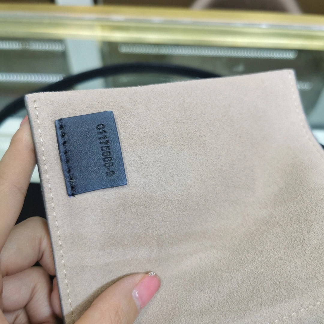 9300 Faye item:B-B075B1115