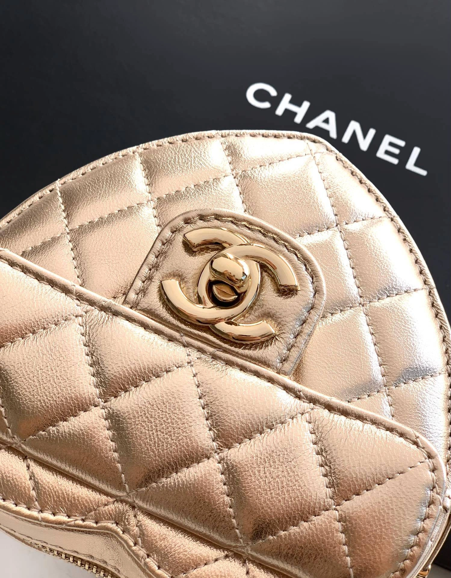 MOMO-- 3h1958 AP2784-B08163-gold high quality version sheepskin OHANEL 25B item:E-B177I1808