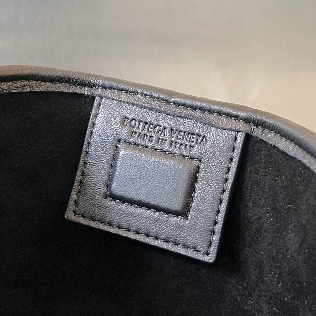 MOMO-- V595t1 765391VCRL21019 high quality version Sardine Hobo sheepskin item:E-B063A0831