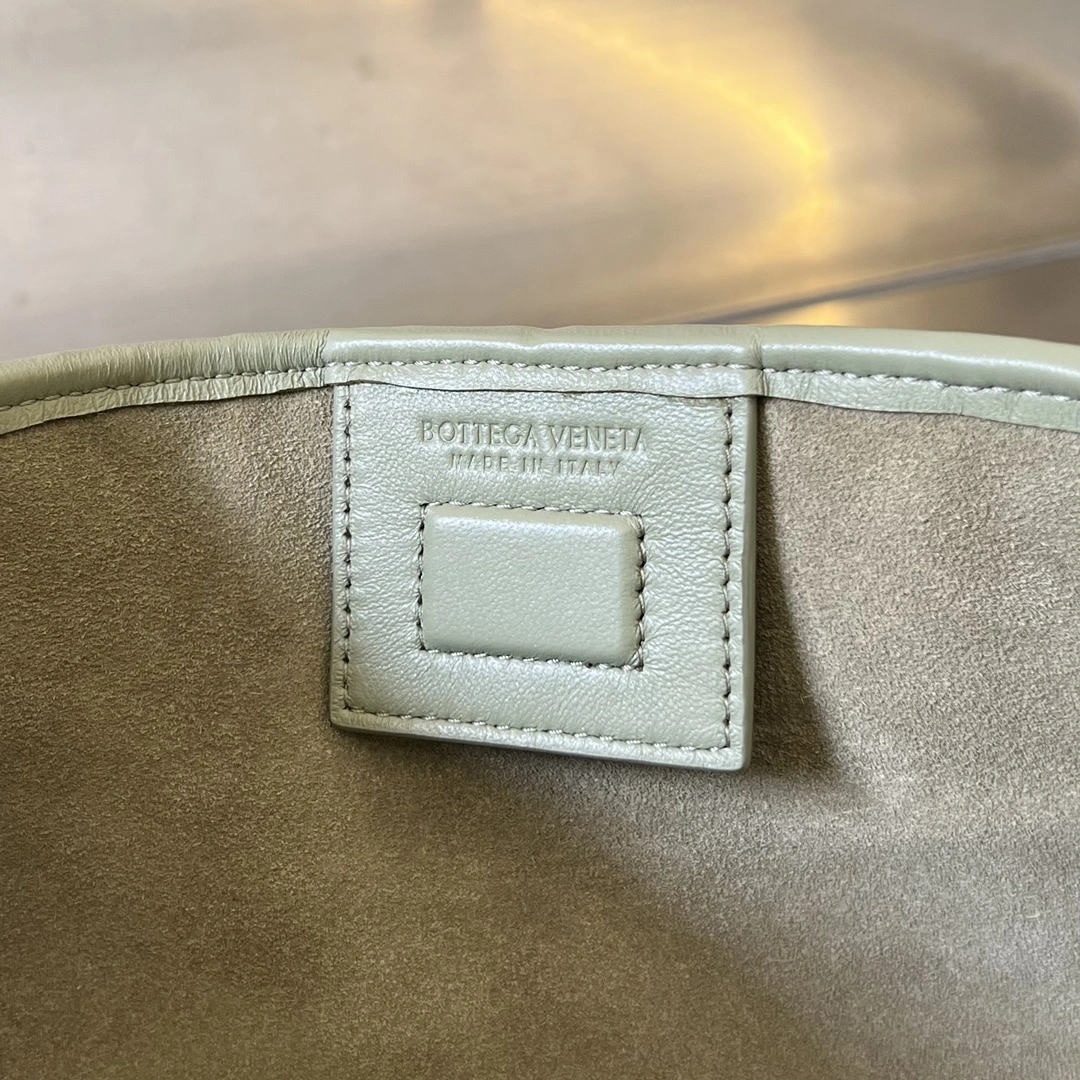 MOMO- V595t1 765391VCRL22983 high quality version Sardine Hobo sheepskin item:E-B063A0830