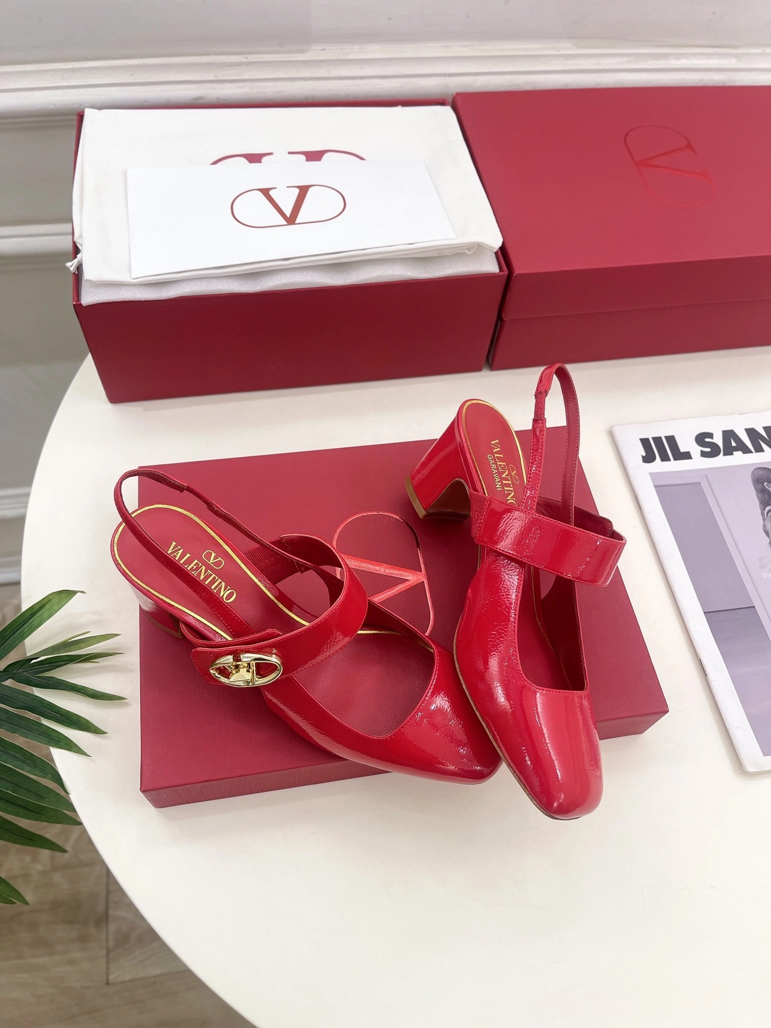 COCO-- V1859ti9o 5W2S0JY1RDA0RO Roman Stud Calfskin goatskin Heel height：6CM item:D-X150L2562