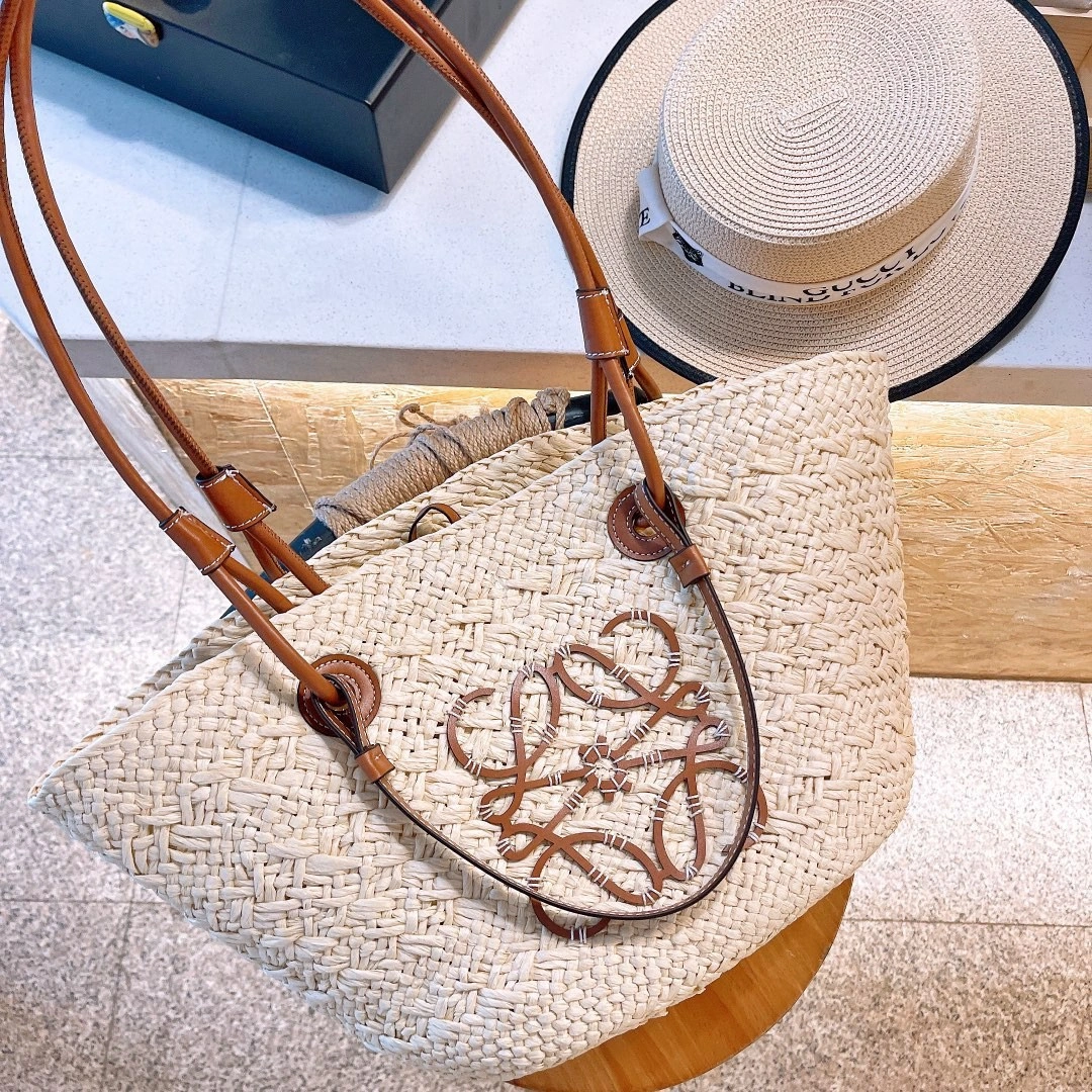 A223T43X02 leather item : BT-B013C0468