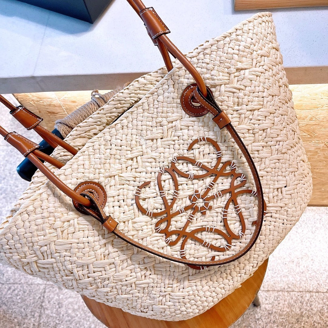 A223T43X02 leather item : BT-B013C0468