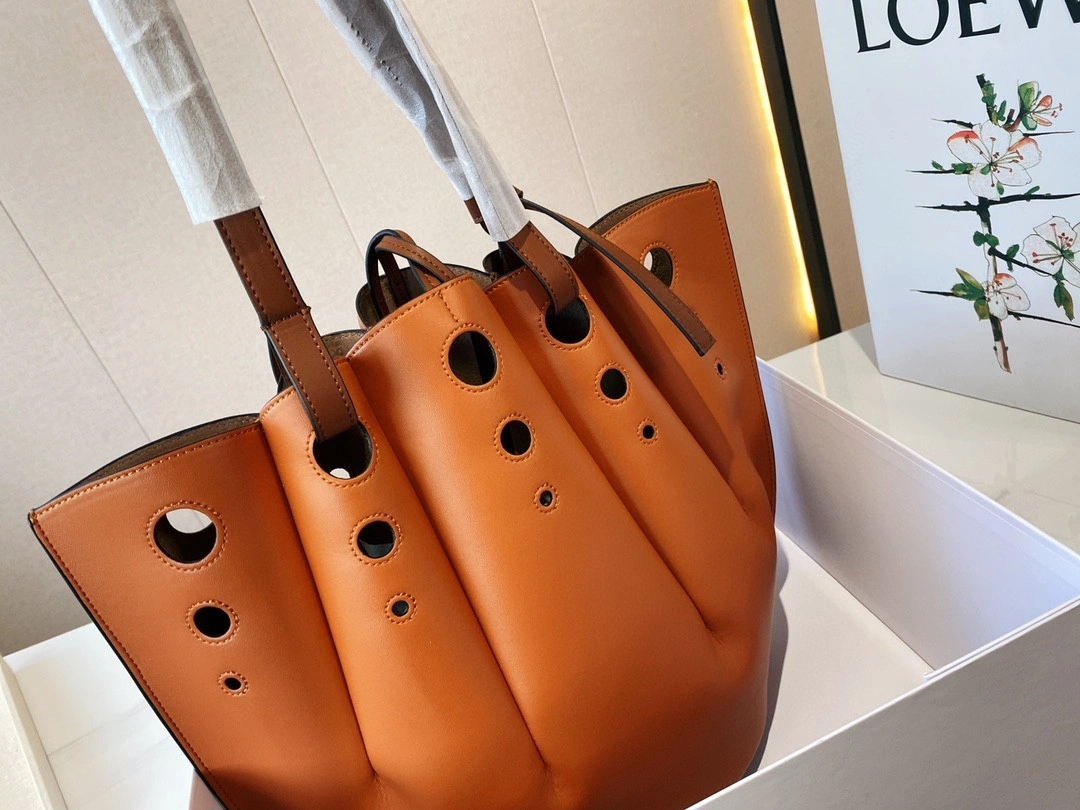 A657R52X13 shell tote item : BT-B017C0448