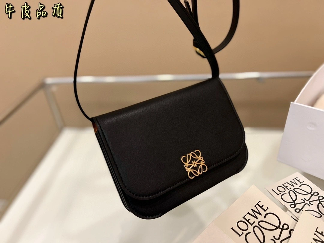 A896N09X01 Calfskin item : BT-B019B2107