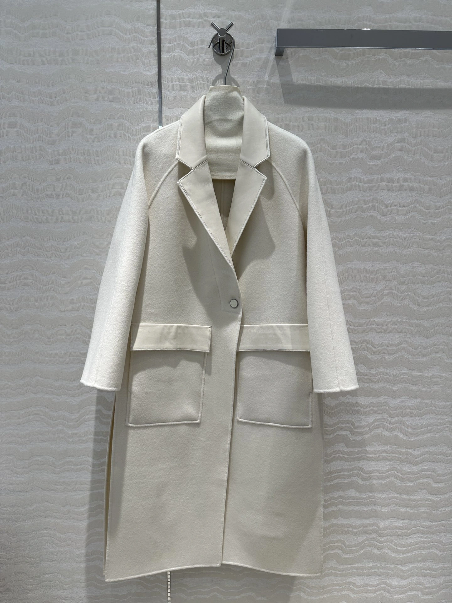 ACE---- H5r75s 100% sheepskin100% cashmere 2colour item:D-F061I0721-2