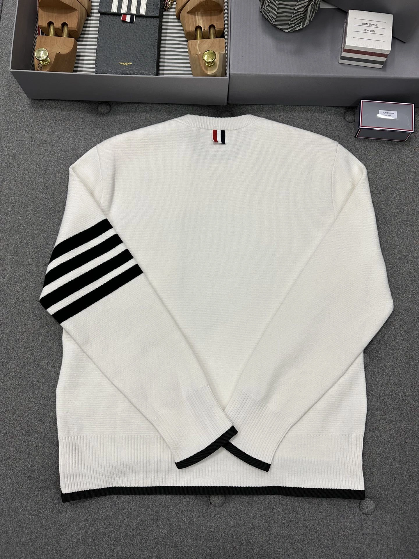 &ACE- 𝗙𝘄𝟮𝟯 𝟰𝗯𝗮𝗿 2Colour item:C-F801K3021-2