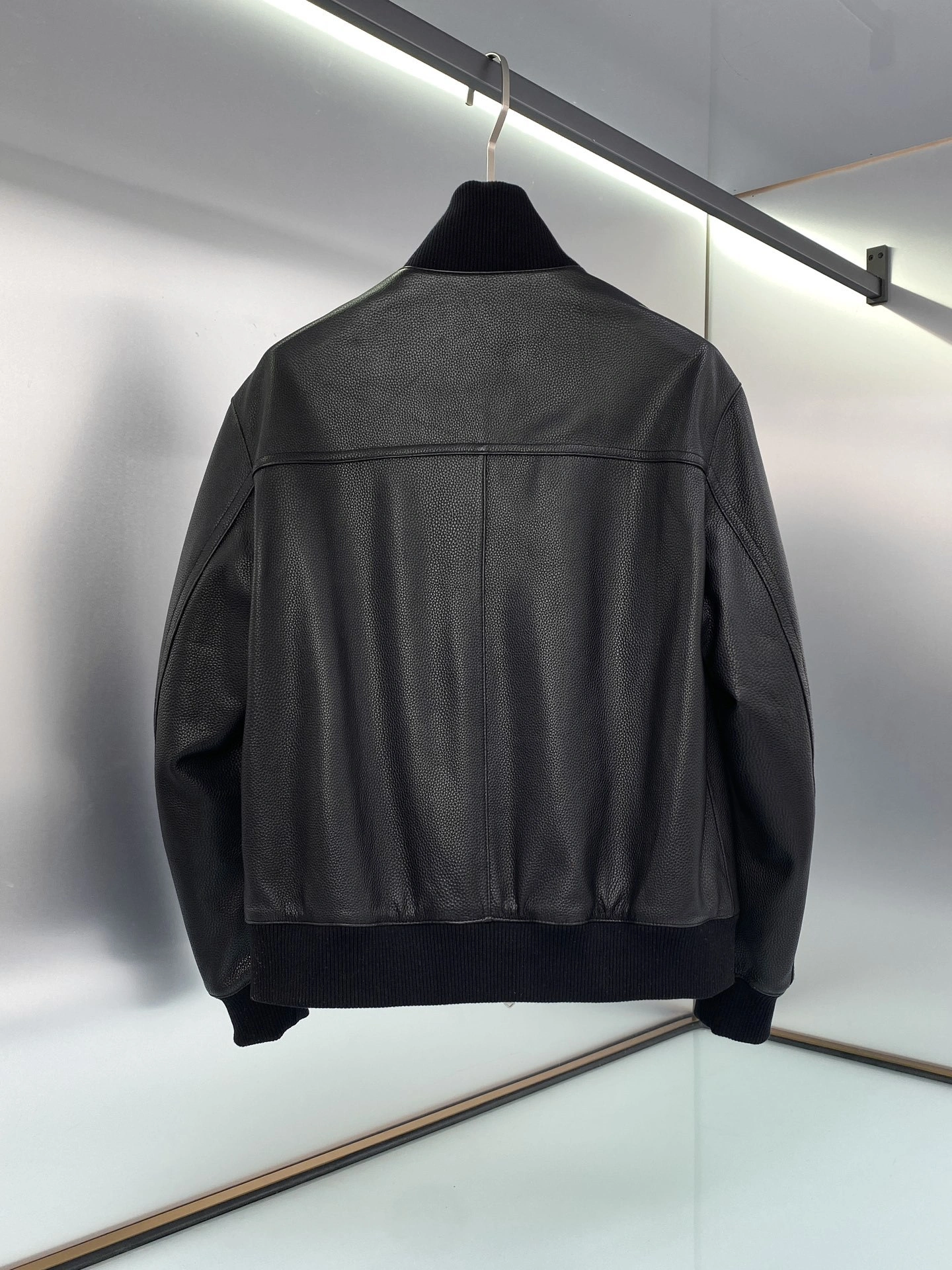 ACE -- H5r75s Calfskin item:E-F110K2133F