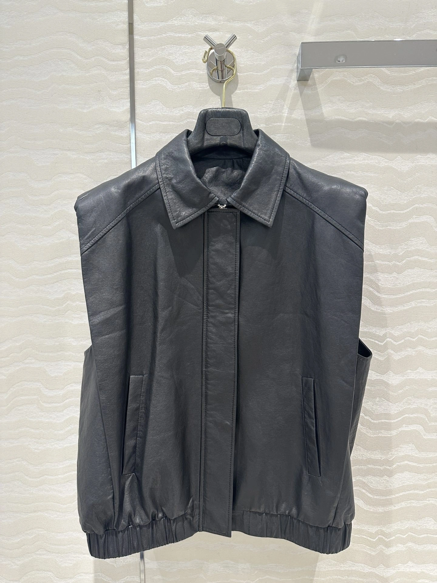 ACE----Other brands 100% sheepskin Leather vest item:D-F061I0713